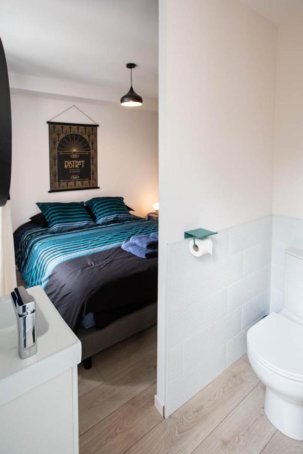 Au Bouchon Hotell Saint-Aigulin Exteriör bild