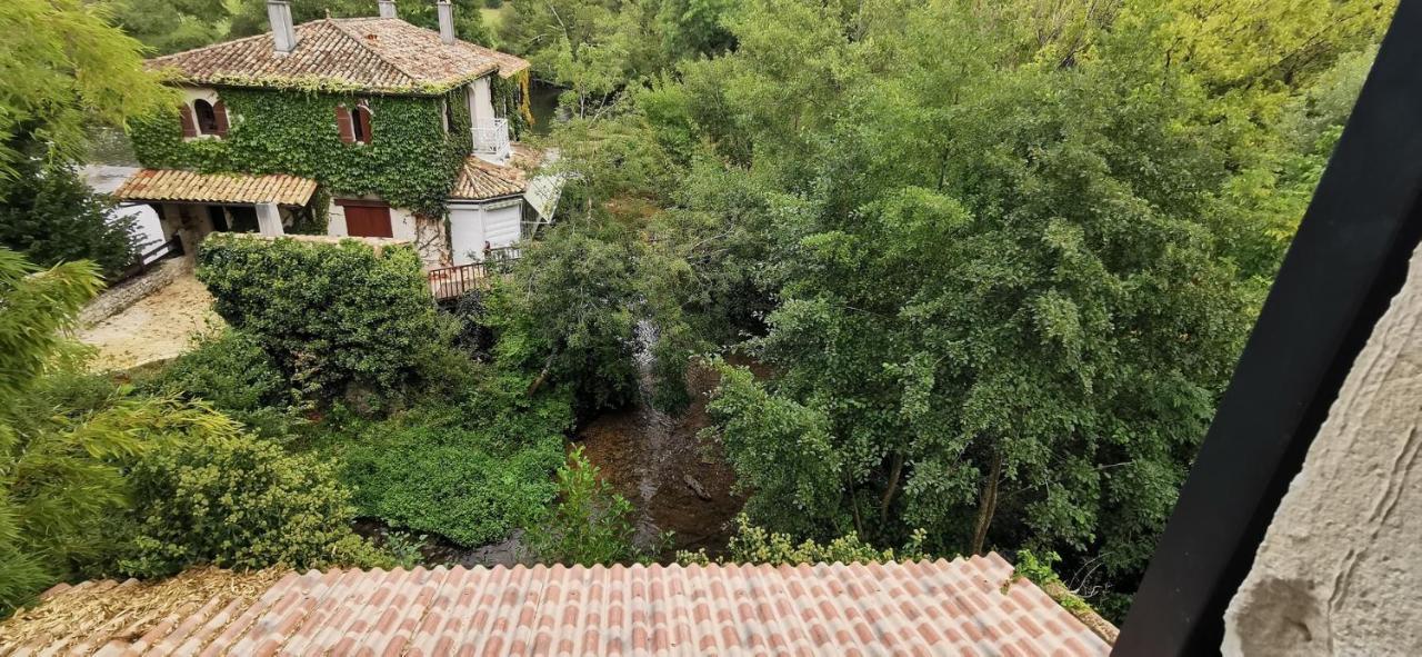 Au Bouchon Hotell Saint-Aigulin Exteriör bild