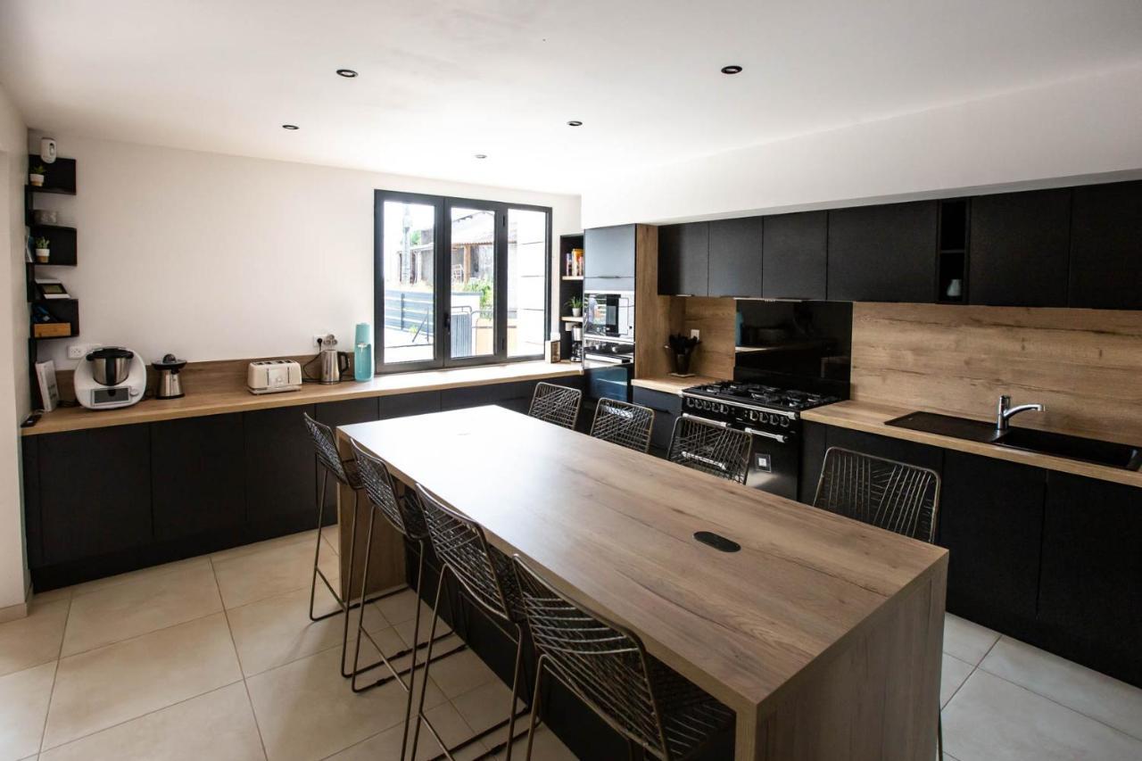 Au Bouchon Hotell Saint-Aigulin Exteriör bild